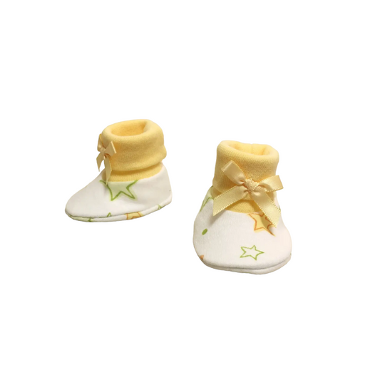 Media tipo botita itty bitty preemie 5-8lb estrellas amarillas y verde