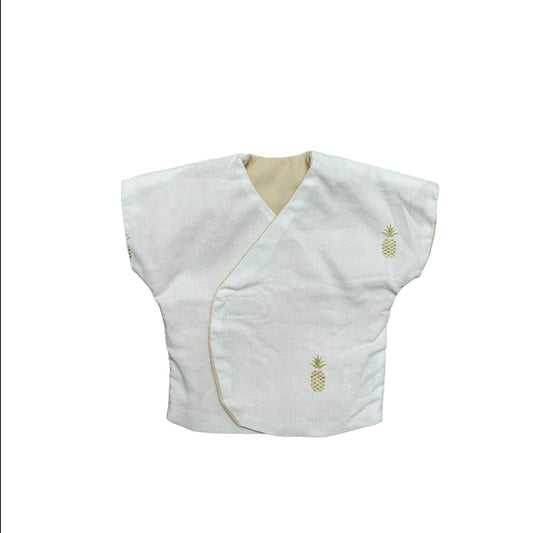 Top para prematuros con cierre de velcro 3-5lb crema con piña dorada