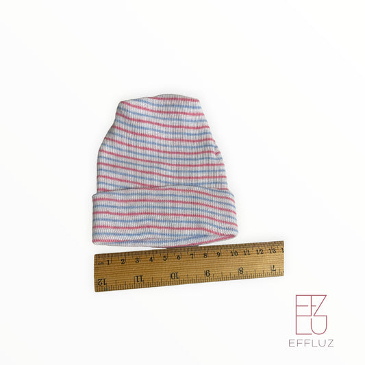 Gorrito blanco para prematuro 3 a 6lb - rayas celestes y rosadas rounded top style 720 Bebé prematuro
